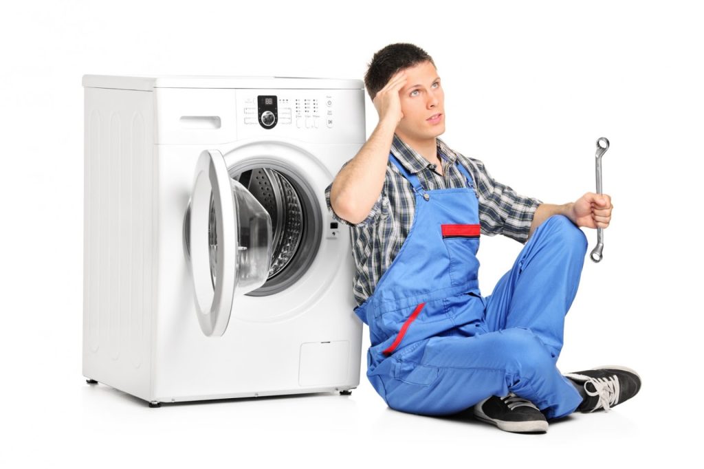 Sửa chữa máy giặt LG tại nhà uy tín, nhanh chóng trên địa bàn Hà Nội 4 Kỹ thuật viên dựa trên tình trạng thực tế của máy giặt LG để thực hiện các bước sửa chữa cơ bản.
