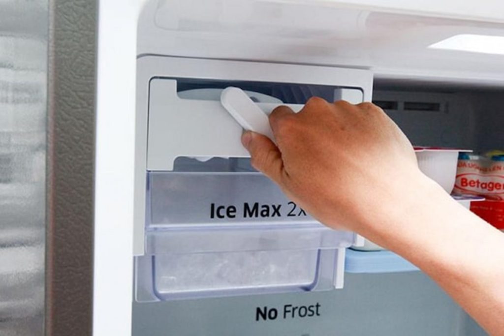 Dịch vụ sửa tủ lạnh tận nhà uy tín, giá tốt nhất 2025 tại Hà Nội 2 Lỗi tủ lạnh không đông đá cần sửa ngay