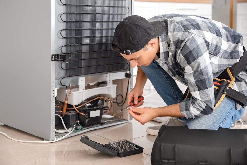 Sửa Tủ Lạnh Tại Thanh Trì Uy Tín - Giá Rẻ - Phục Vụ Tận Nơi 24/7 1 Thế mạnh của Điện Lạnh Bách Khoa là sở hữu đội ngũ kỹ thuật giỏi với khả năng sửa chữa, khắc phục triệt để mọi lỗi hư hỏng trên tủ lạnh nhà bạn.