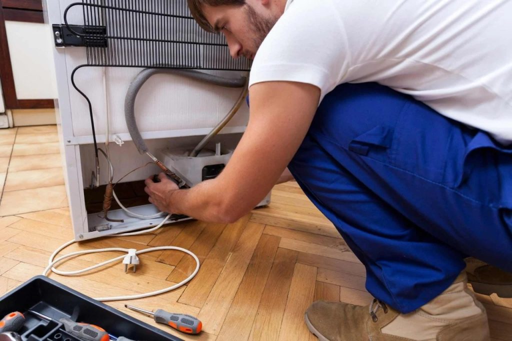 Sửa Tủ Lạnh Nội Địa Nhật 100-110V Tại Nhà Uy Tín - Giá Tốt Nhất 2 Với đội ngũ kỹ thuật tay nghề cao và kinh nghiệm dày dặn, chúng tôi cam kết sửa chữa nhanh chóng, hiệu quả mọi sự cố của các loại tủ lạnh Nhật nội địa.