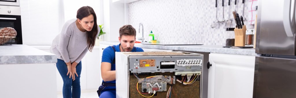 Sửa Tủ Lạnh Tại Thanh Trì Uy Tín - Giá Rẻ - Phục Vụ Tận Nơi 24/7 3 Trung tâm Điện Lạnh Bách Khoa cam kết chẩn đoán chính xác và sửa chữa nhanh chóng, đảm bảo tủ lạnh của bạn hoạt động tốt như mới sau khi sửa.