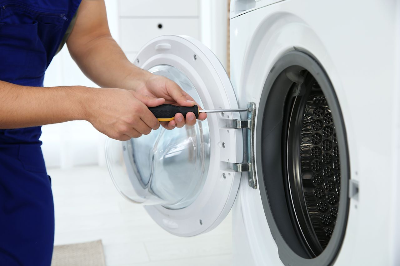 Địa Chỉ Sửa Máy Giặt Tại Thanh Trì Uy Tín, Giá Rẻ, Thợ Đến Nhanh 2 Đội ngũ nhân viên của Điện Lạnh Bách Khoa luôn hoạt động 24/7, đảm bảo mang đến dịch vụ sửa chữa uy tín, chất lượng với giá cả hợp lý nhất.