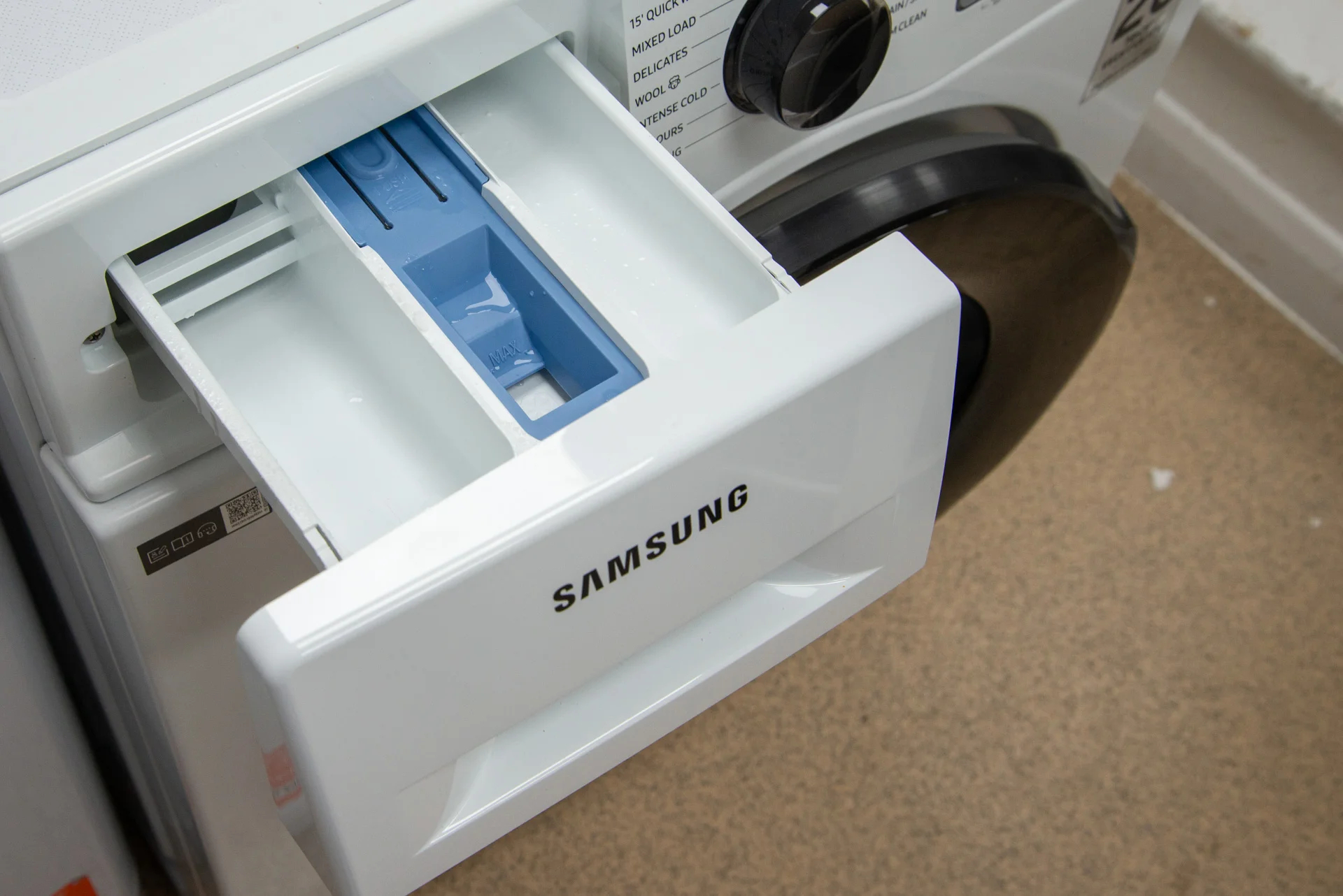 Trung Tâm Sửa Máy Giặt Samsung Tại Nhà Hà Nội Uy Tín, Giá Tốt 2 Đơn vị cam kết có khả năng khắc phục triệt để và hiệu quả các lỗi hư hỏng của máy giặt Samsung từ đơn giản đến phức tạp.